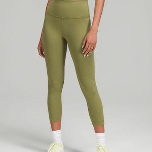 Lululemon wunder under- never worn